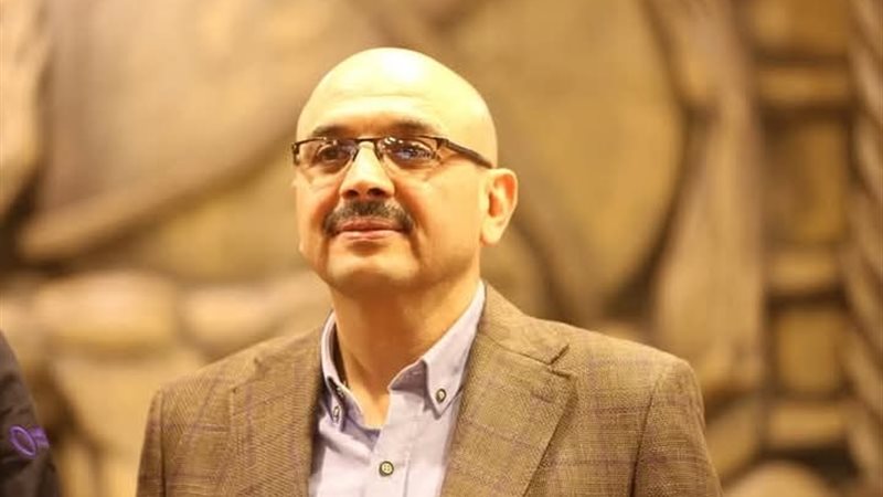 الكاتب الصحفي محمد