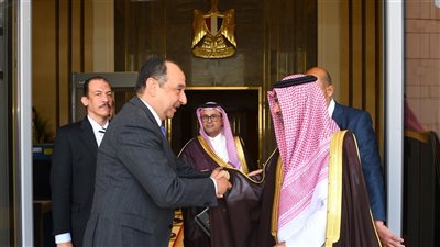 وزير قطاع الأعمال يستقبل سفير السعودية بالقاهرة لبحث تعزيز التعاون وفرص الاستثمار