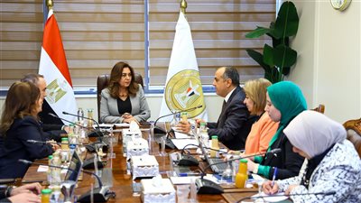 التنمية المحلية تبحث مع صندوق الأمم المتحدة للسكان سبل تعزيز التعاون 