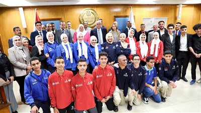 التعليم تكرم الطلاب المتميزين بمدارس التكنولوجيا التطبيقية لعام ٢٠٢٤/ ٢٠٢٥