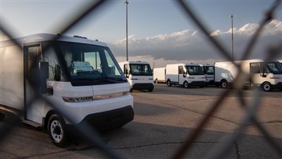 إعفاء شركات السيارات الملتزمة بالإنتاج محليا من الرسوم الجمركية في كندا