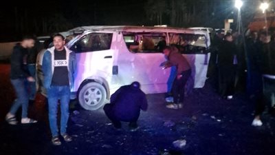 إصابة 11 شخصا إثر انقلاب ميكروباص بالمنيا