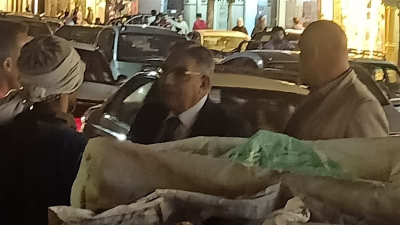 جولة ليلية لمحافظ
