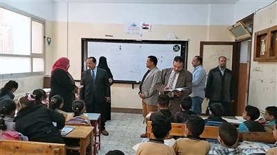 جولة ميدانية لوكيل مديرية تعليم الدقهلية في مدارس شرق المنصورة (صور)