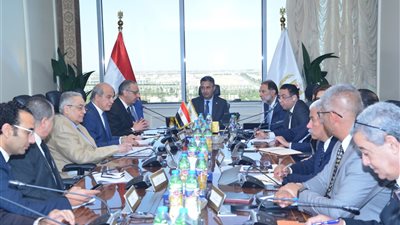 وزير التموين يترأس اجتماع اللجنة العليا للقمح ويوجه بسرعة صرف مستحقات المزارعين