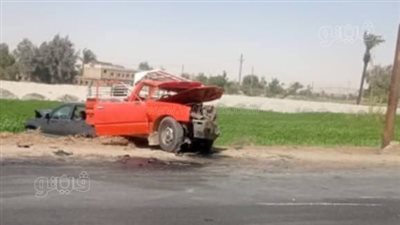 الصور الأولى لإصابة 3 أشخاص في تصادم 3 سيارات بالمنيا 