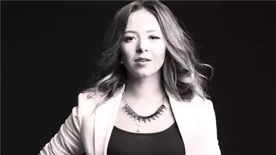 حكاية سيدة وراء أزمة محمد رمضان.. فريدة تمرازا تركز على إظهار الأنوثة في تصاميمها.. هاجمها المصريون.. السر في بدلة رقص الممثل.. فازت بجوائز عالمية وارتدى ملابسها مشاهير العالم