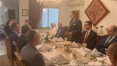 وزير الاستثمار والتجارة الخارجية يبحث سبل التعاون مع وزير الاقتصاد التونسي