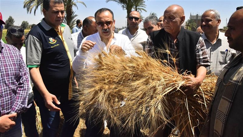 محافظ أسيوط يشهد
