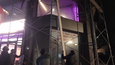 وقف أعمال مخالفة داخل كافيه للفنان مصطفى قمر بالإسكندرية