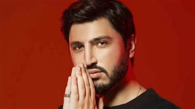 بعد ضجة عرض فيلم عن حياته، نجل فضل شاكر يكشف الموقف القانوني لوالده (فيديو)