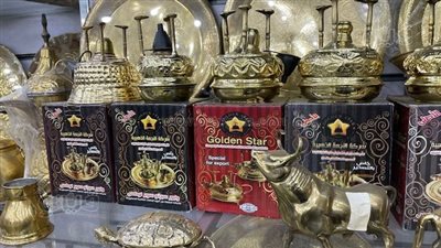  أسعار وأنواع سبرتاية القهوة في العتبة.. الطقم الكامل يبدأ من 450 جنيهًا ويصل إلى 1250.. وارتفاع سعر النحاس سبب موجة الغلاء الأخيرة (فيديو وصور)