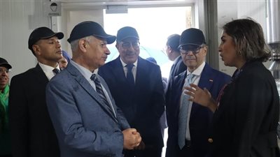 وزير الاستثمار يناقش مع شركة أدوية تونسية الصعوبات التي تواجه دخول الدواء للبلدين