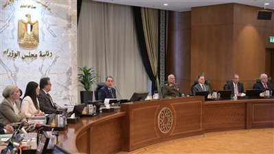 الزيارة التاريخية للرئيس إلى الخليج تتصدر اجتماع الحكومة.. ومدبولي: توافق سياسي واقتصادي شامل