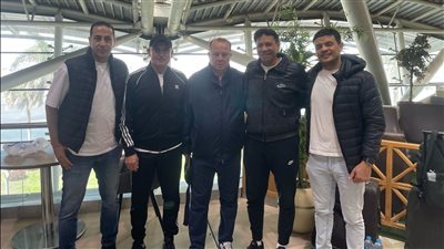 شوقي غريب وجهازه المعاون يغادرون إلى موريتانيا لقيادة المريخ السوداني 