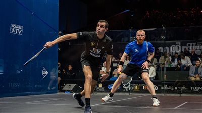 علي فرج يتأهل إلى نهائي بطولة الجونة للإسكواش