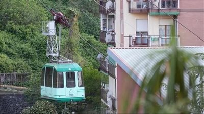 قتلى ومصابون في حادث تحطم تلفريك جنوبي إيطاليا (فيديو)