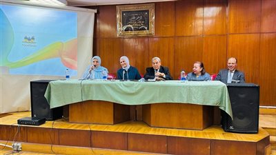 قسم الاجتماع بعين شمس يناقش الذكاء الاصطناعي والتنمية ويكرم المتميزين