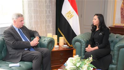 وزيرة التضامن تلتقي السفير الألماني بالقاهرة لبحث التعاون المشترك 