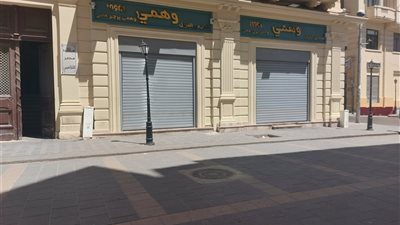 طردوا الزبائن وقفلوا النور، لعنة الإغلاق تطال فروع «بلبن» و«وهمي» و«كنافة وبسبوسة» بالإسكندرية