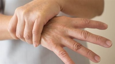 طبيب أعصاب يكشف النظام الغذائي المثالي لمرضى باركنسون