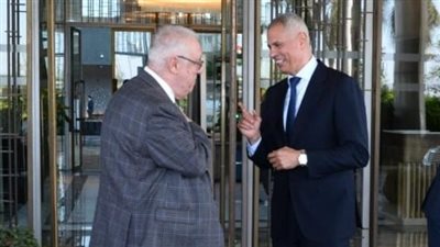 رئيس الشركة القابضة لمصر للطيران يلتقي أمين عام الاتحاد العربي للنقل الجوي 