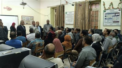 وكيل التعليم بالشرقية يتفقد ورشة تنمية مهارات مسئولي لجنة مراقبة امتحانات الإعدادية
