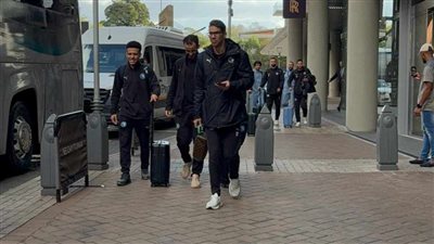 بيراميدز يغادر فندق الإقامة إلى ملعب سوكر سيتي لمواجهة أورلاندو (صور)