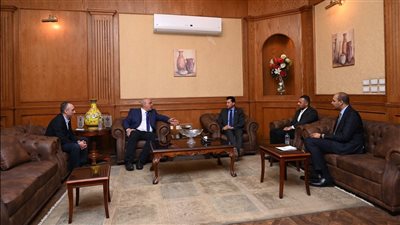 أشرف صبحي يلتقي رئيس اتحاد الرماية بحضور عزمي محيلبة