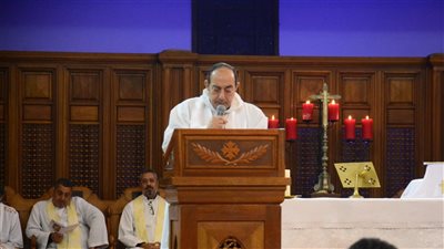 رئيس الأسقفية يدعو لصلاة الاستعداد بقداس عيد القيامة (صور)