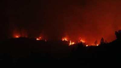  حرائق ضخمة في مدينة مصياف بريف حماة السوري (صور)