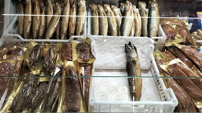 تزامنًا مع الاستعداد لعيد شم النسيم، سندوتش فسيخ بالرمان بـ 110 جنيهات، والبطارخ تصل لـ 3000 جنيه، ووجبات دليفري تبدأ من 335 جنيهًا، وهذه أسعار الفسيخ والرنجة والملوحة والسردين