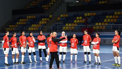 بعثة المنتخب الوطنى للصالات النسائية تطير إلى المغرب