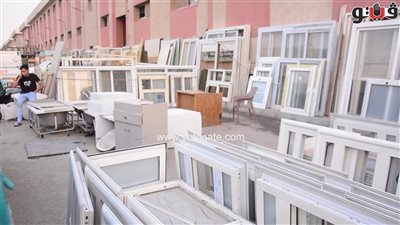 «من الإبرة للصاروخ.. كل طلباتك في سوق التونسي الحضاري».. أثاث منزلي وأبواب ومطابخ.. وأسعار مكاتب المذاكرة تبدأ من 1000 جنيه (فيديو)