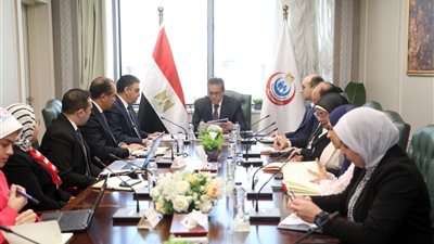 وزير الصحة يبحث خطوات إنشاء مراكز تدريب لتصنيع اللقاحات بأفريقيا
