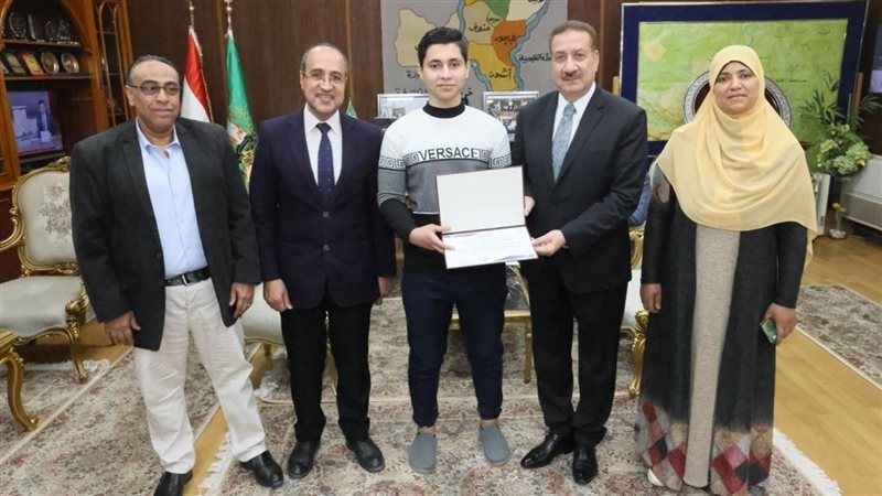 محافظ المنوفية يكرم