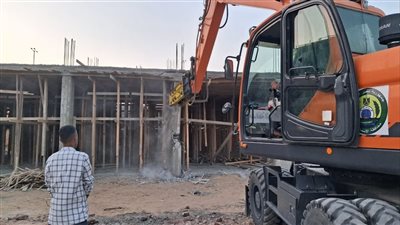 إزالة حالات بناء مخالف بأبوصوير في الإسماعيلية (صور)