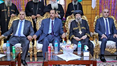محافظ سوهاج يزور مطرانيات البلينا وجرجا للتهنئة بعيد القيامة