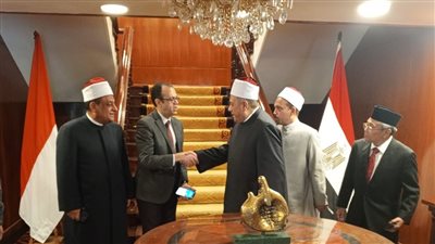 السفير المصري بإندونيسيا يستقبل رئيس قطاع المعاهد الأزهرية والوفد المرافق (صور)