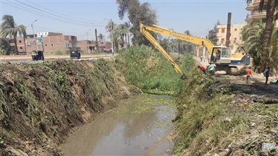 تطهير ترعة مجريس في صدفا بأسيوط 