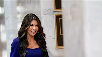 سخرية القدر، سرقة حقيبة يد وزيرة الأمن الداخلي الأمريكي (فيديو)