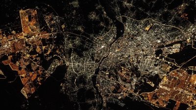 مصر منورة بأهلها، صفحة السفارة الأمريكية تتغزل فى سحر القاهرة من الفضاء الخارجي