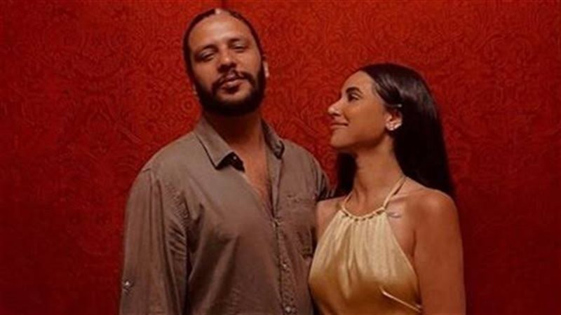 محمد السباعي وزوجته