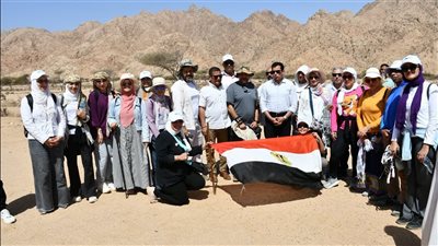 وزير الرياضة يزور المشاركين بمعسكر يلا كامب بمحمية جبل علبة