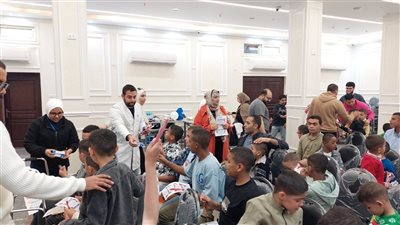 أسنان عين شمس تنظم قافلة طبية لدار أيتام 