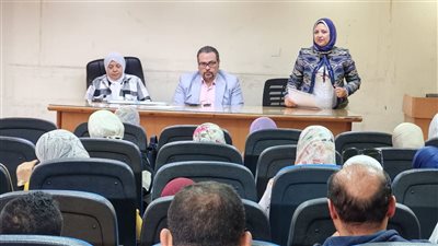 وكيل الطب العلاجي بالدقهلية يبحث مع رؤساء أقسام الوقائي تطوير العمل والسلامة المهنية والأمراض المعدية