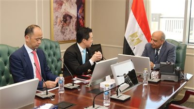 وزير الكهرباء يبحث مع شركة هواوي الصينية سبل تعزيز التعاون