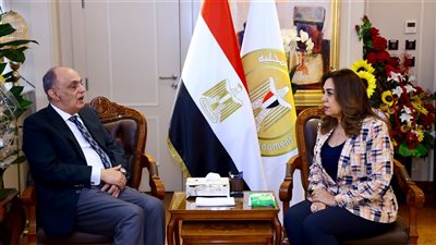 وزيرة التنمية المحلية تلتقي رئيس لجنة المشروعات الصغيرة والمتوسطة بمجلس النواب