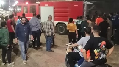 انتداب المعمل الجنائي لفحص حريق مصنع نسيج بشبرا الخيمة 