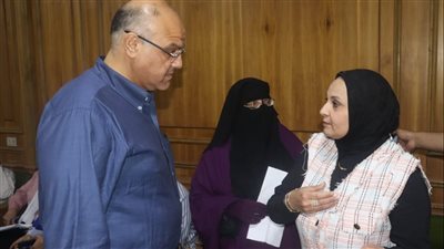 زوجها طريح الفراش وتربي أبناءها الستة، محافظ القليوبية يستجيب لاستغاثة سيدة 